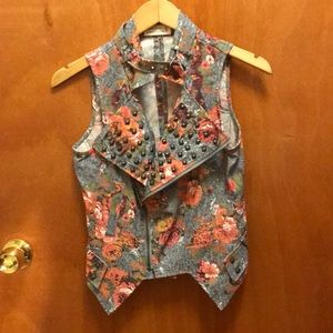 Women shirt- vest